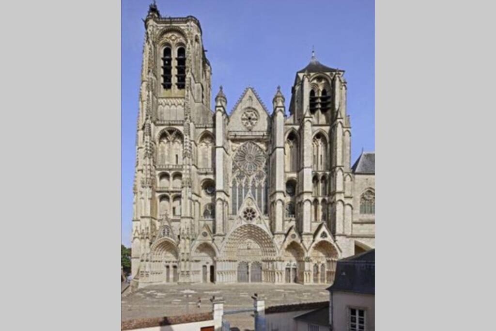 Appartement Entier Bourges Avaricum Centre Ville Esterno foto